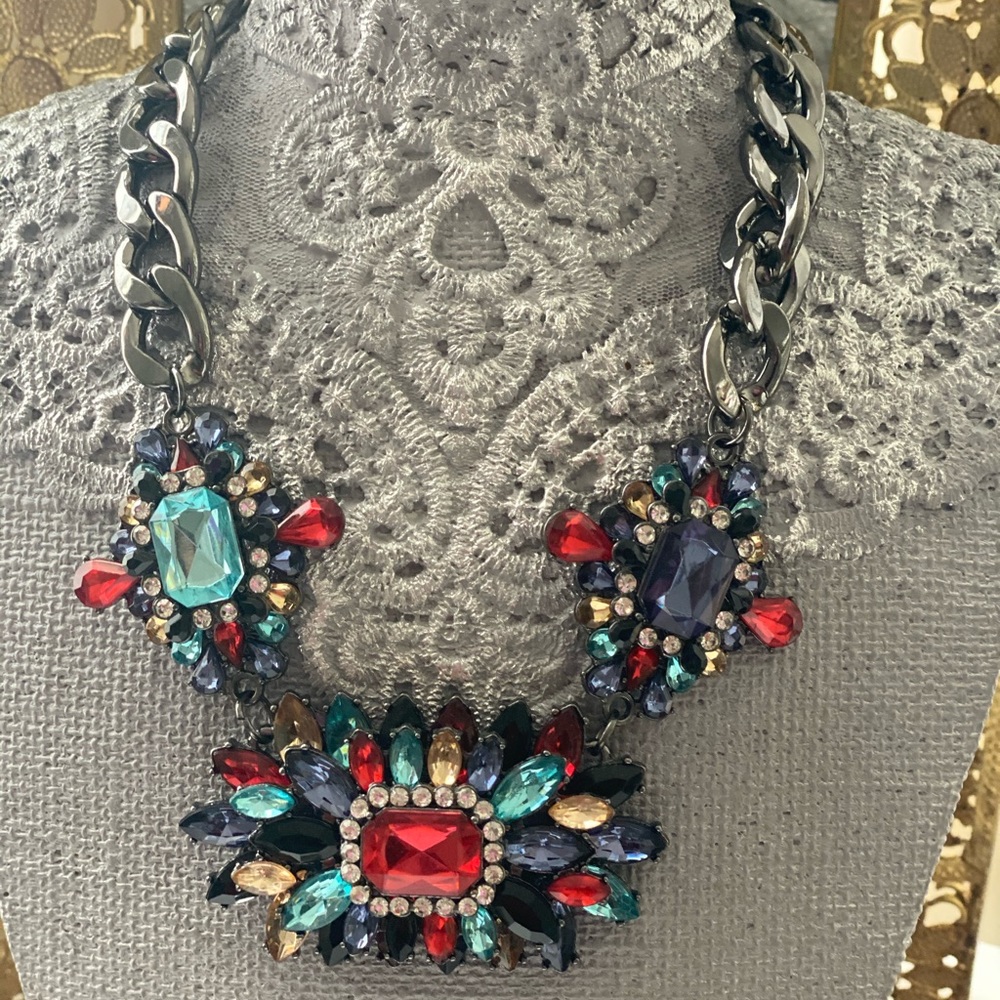 She’s Royal, a necklace for royalty!